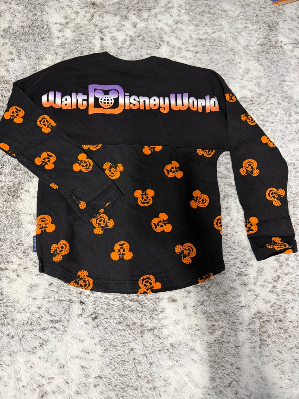 Disney Parks Mickey and Minnie Pumpkin Halloween Spirit Jersey- youth size M 7/8